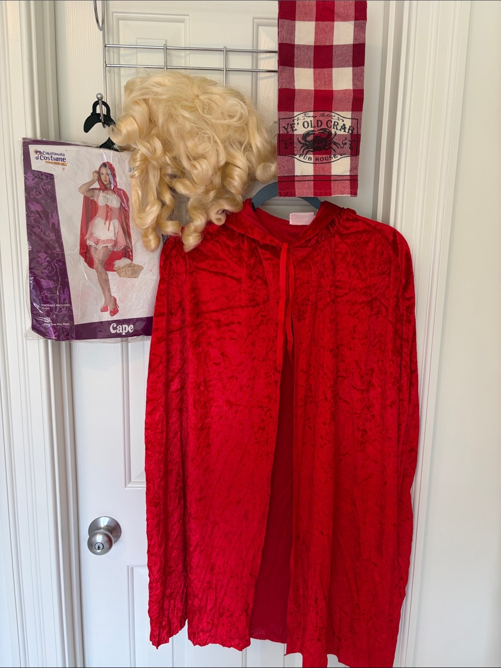 GOLDILOCKS costume - Red Velvet Costume Cape with Hood - Classic Red